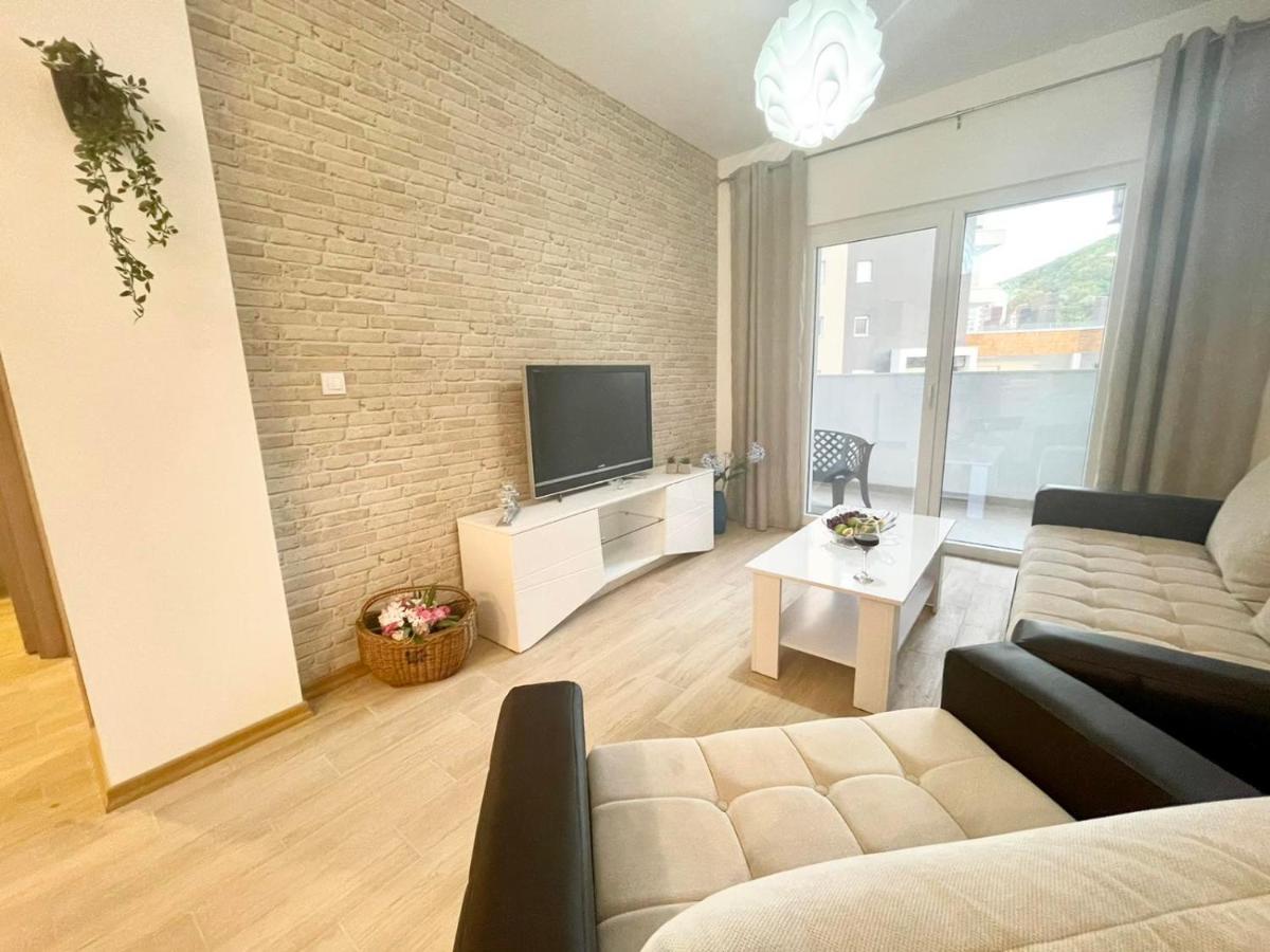Olive Square Apartment ブドヴァ エクステリア 写真