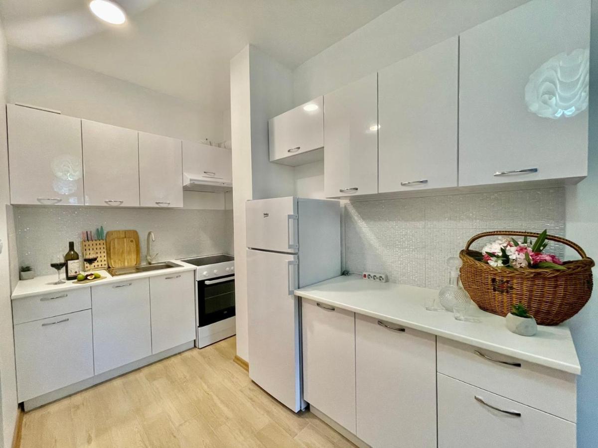 Olive Square Apartment ブドヴァ エクステリア 写真