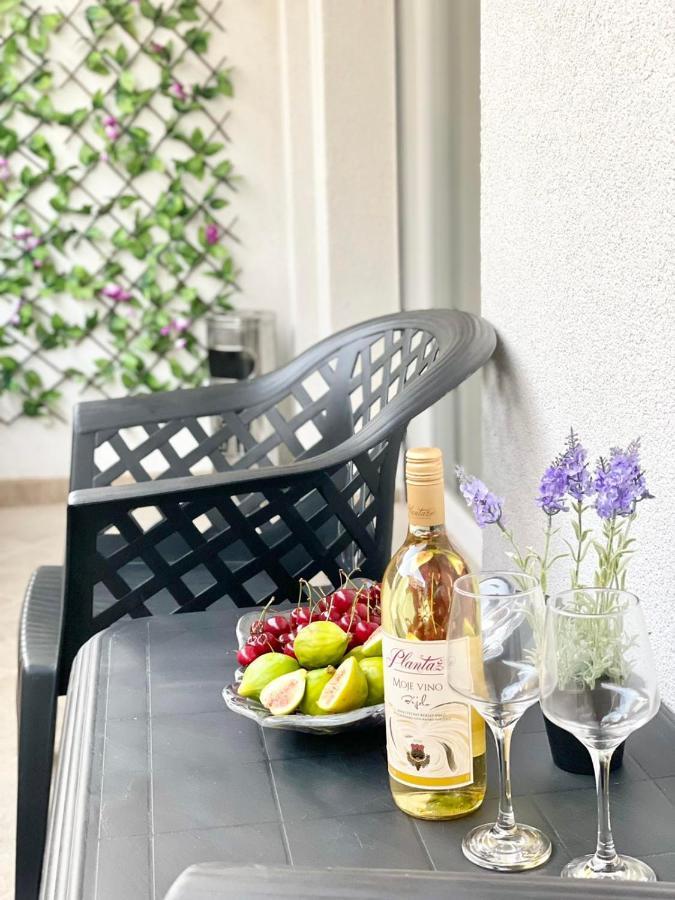 Olive Square Apartment ブドヴァ エクステリア 写真